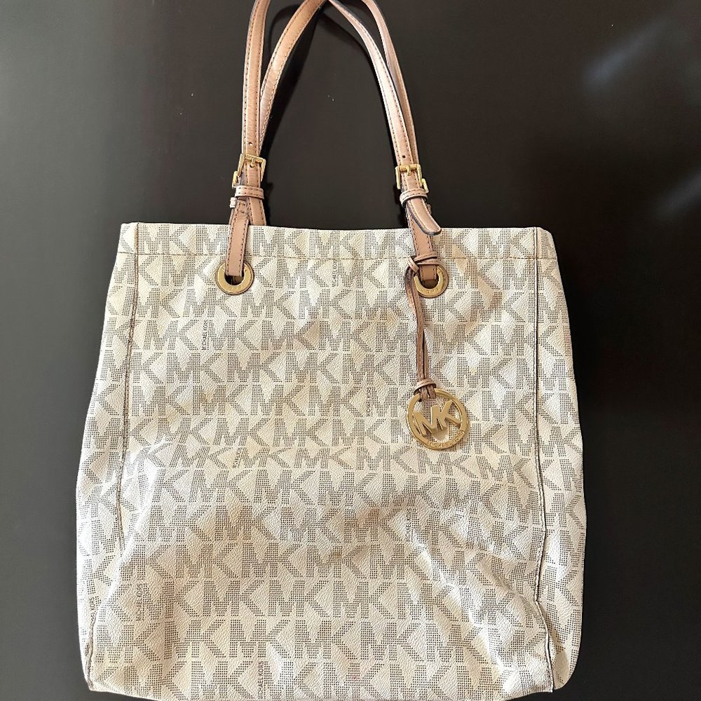 Michael Kors Tote